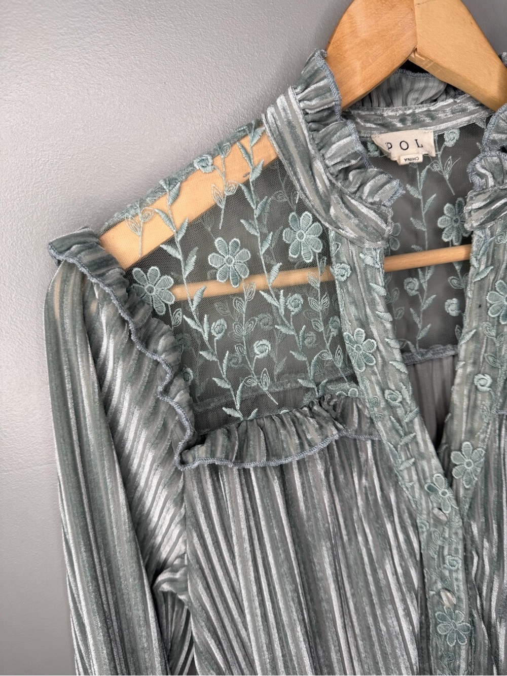 POL Lace Pleated Victorian Tunic - Picture 6 of 11